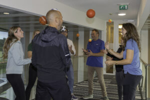 sporten op het werk sporten op kantoor vitaliteitsbeleid vitaliteit stimuleren medewerkers sporten medewerkers
